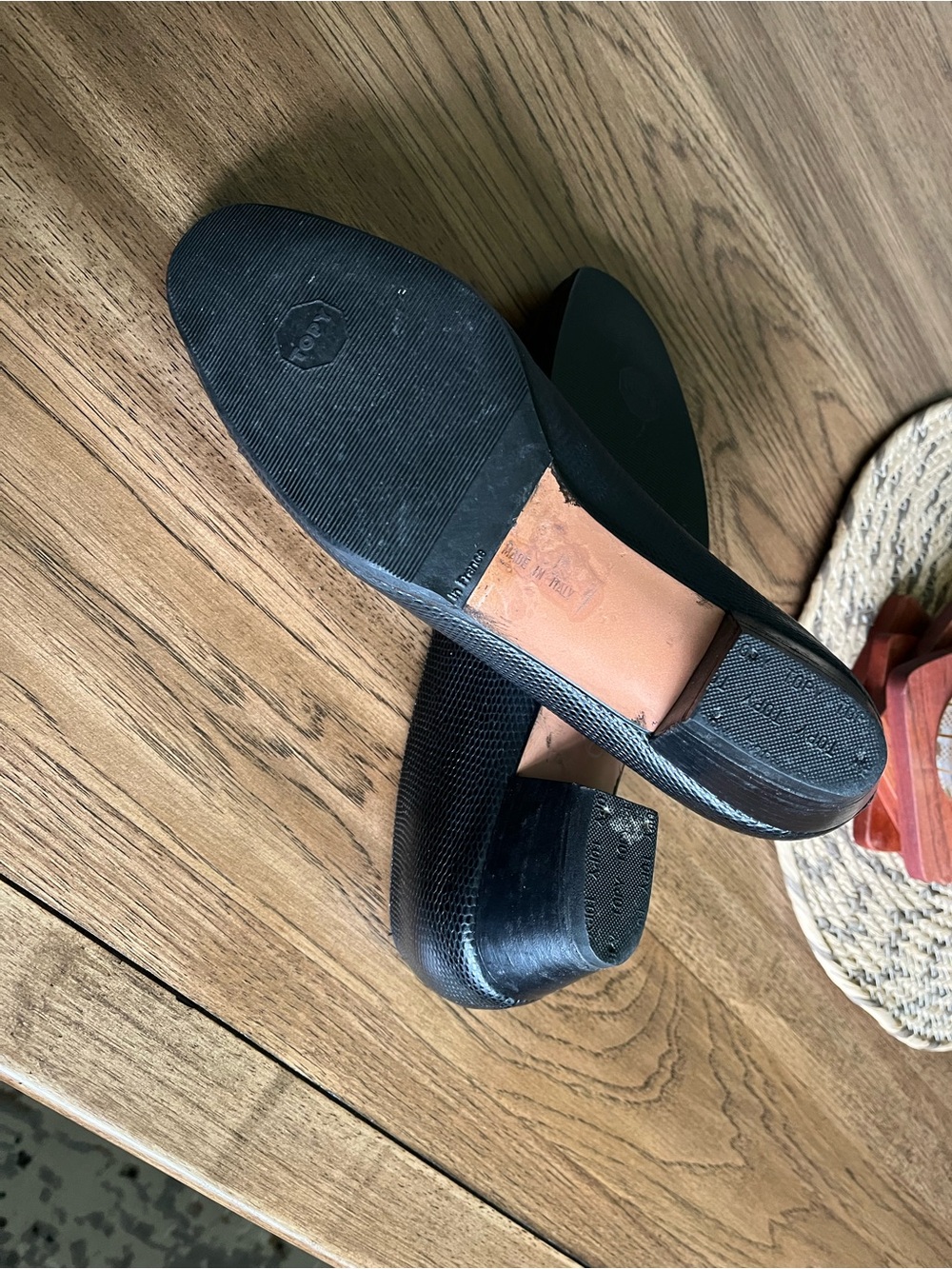 Salvatore Ferragamo size 8 - Picture 2 of 6